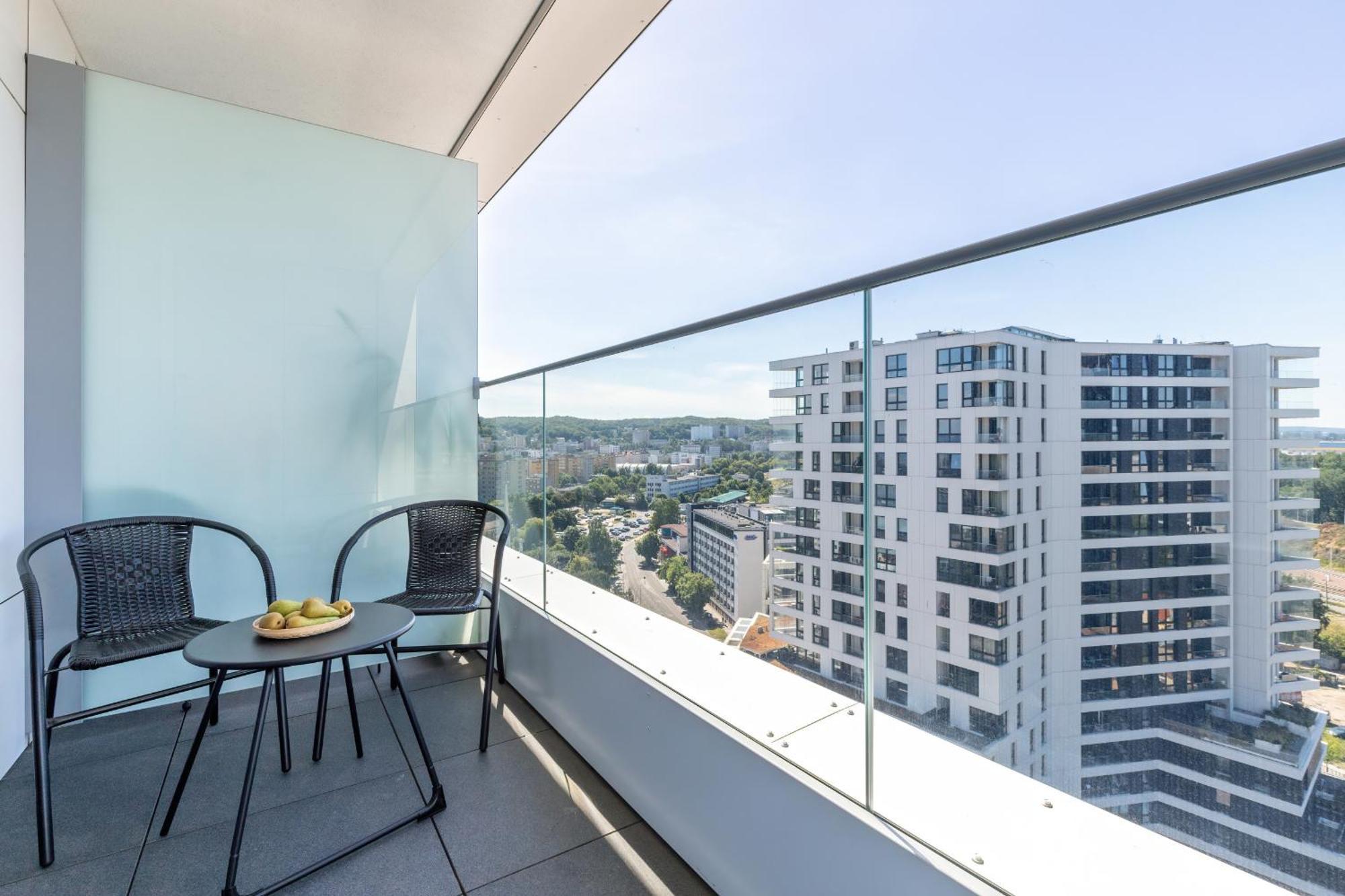 Apartament Na 15 Pietrze Z Widokiem Na Zatoke W Gdyni I Parkingiem By Noclegi Renters Gdynia Exterior photo